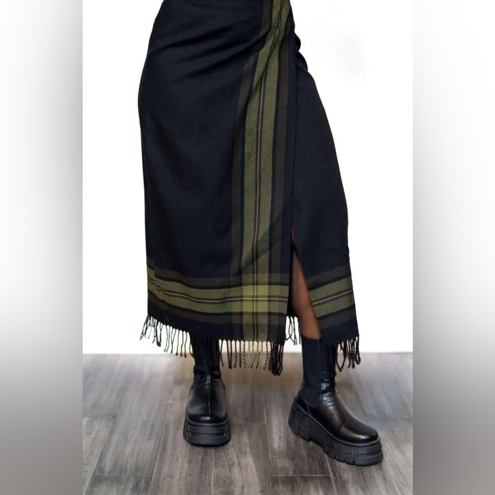 CARLISLE SKIRT PERFECT CONDITION SIZE 6